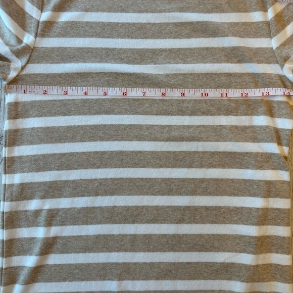 NWT GAP Modern Boat Neck Tan Oatmeal & White Stripe Long Sleeve Tee size Small - Picture 8 of 12